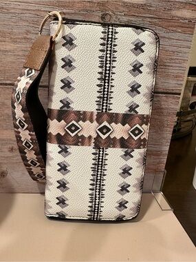 Wristlet Wallet in Cream and Brown Aztec Print